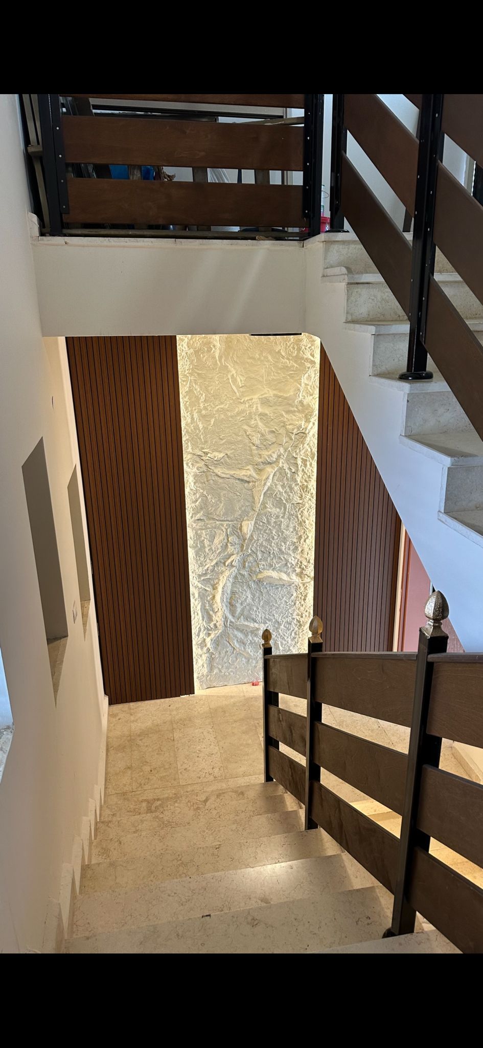 חיפוי דימוי סלע דגם LAVA – מראה טבעי, גולמי ומדויק